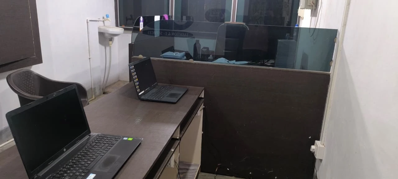 Q & O Associates Work Station